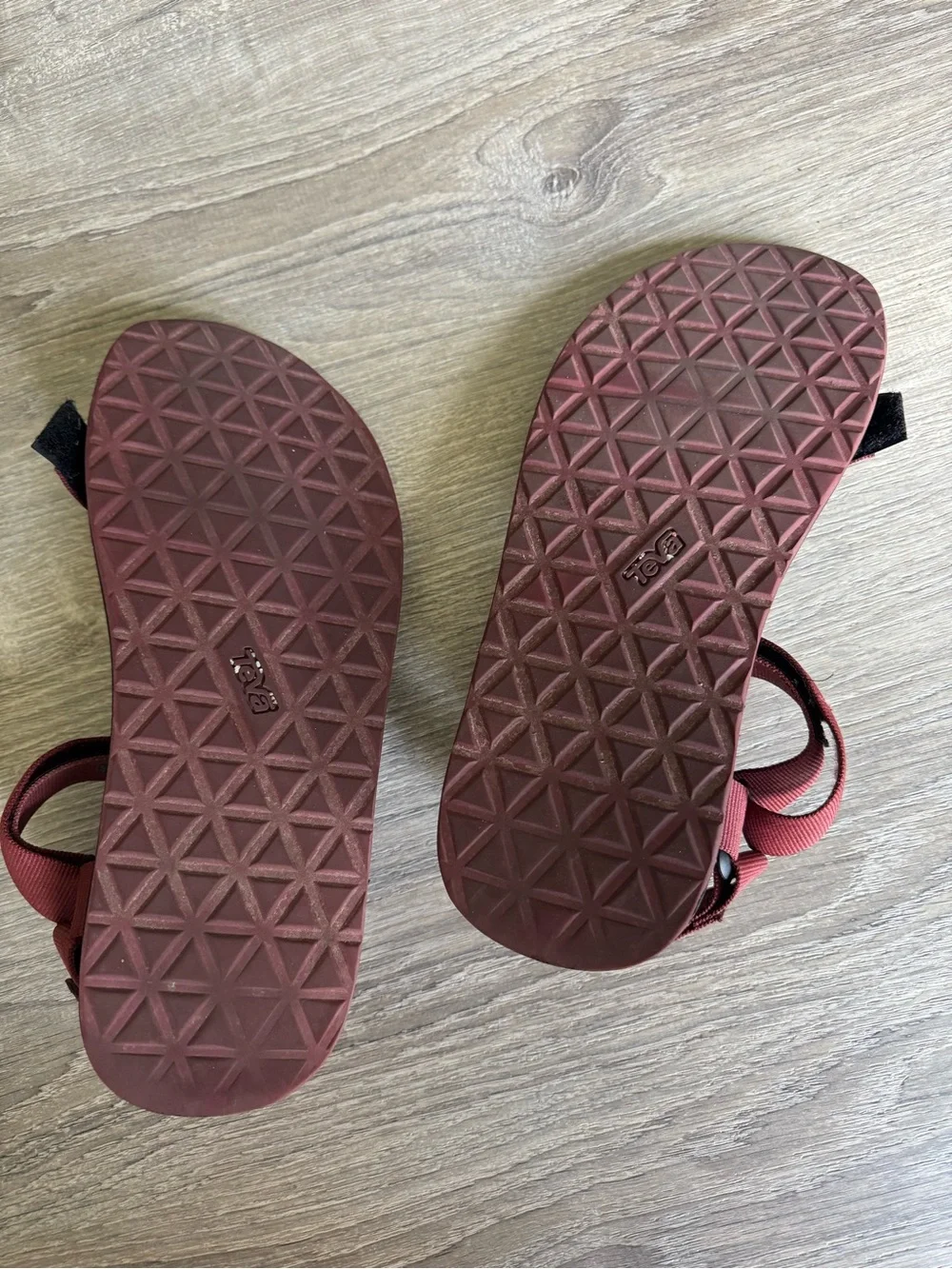 Men’s Teva Sandals Size 11